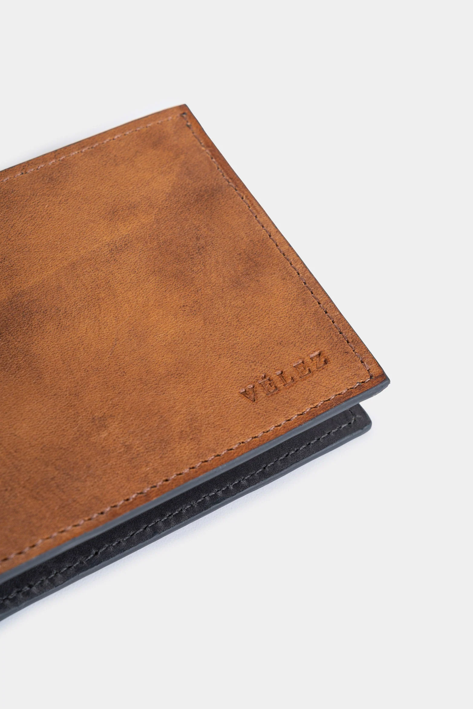 Sunlight leather wallet for men with contrast - Image 4