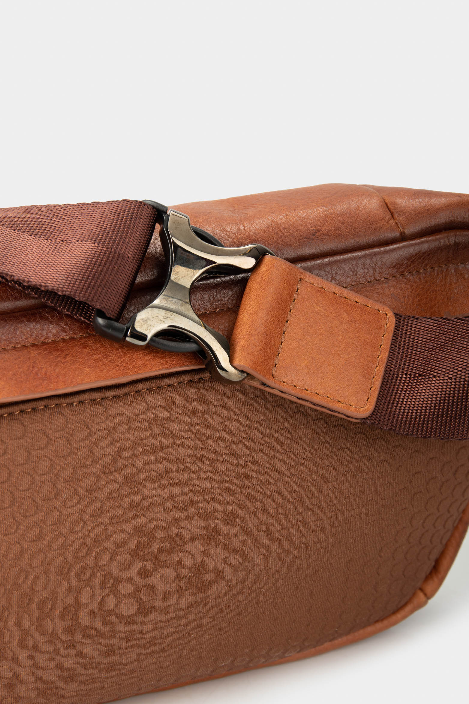 Tivoli leather belt bag for men with webbing strap - Image 6