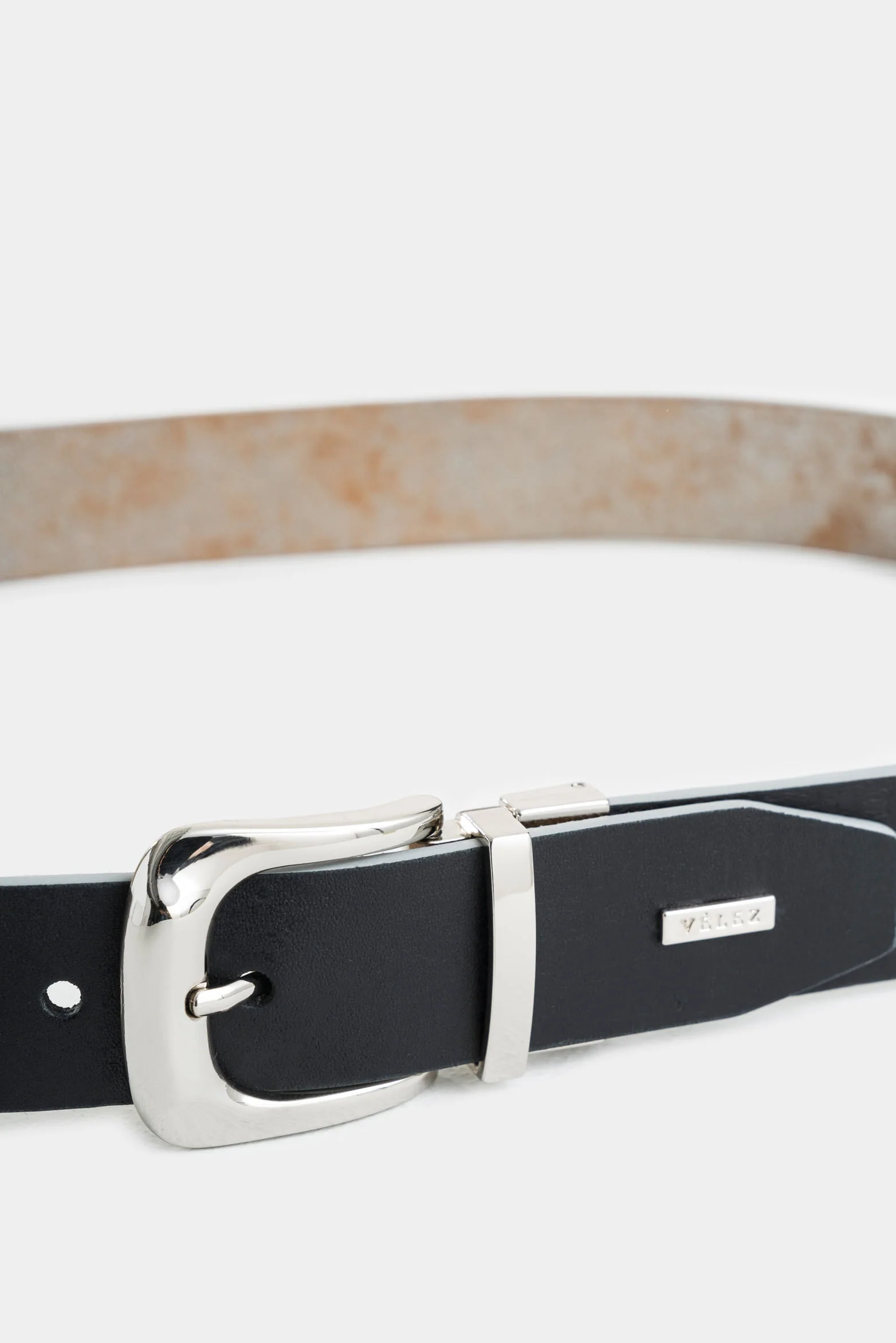 Tokyo Double-Sided Leather Belt for Women with Pyramid Studs - Image 4