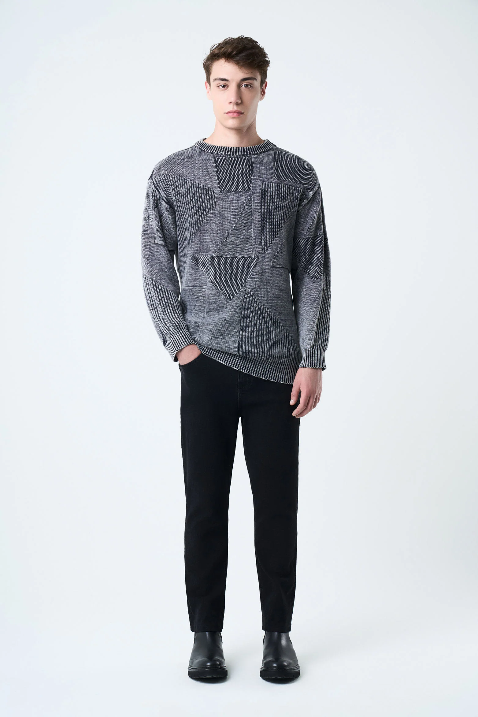 Triangles knitted sweater for men semi-fitted - Image 4