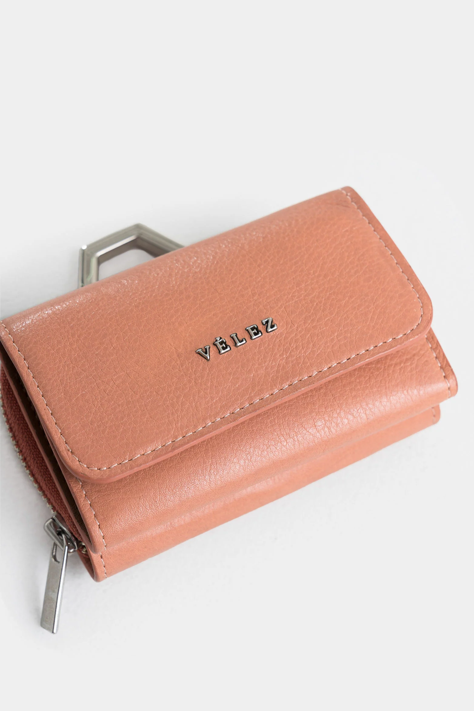 Tropical Leather Coin Purse for Women with Hexagonal Hardware - Image 4