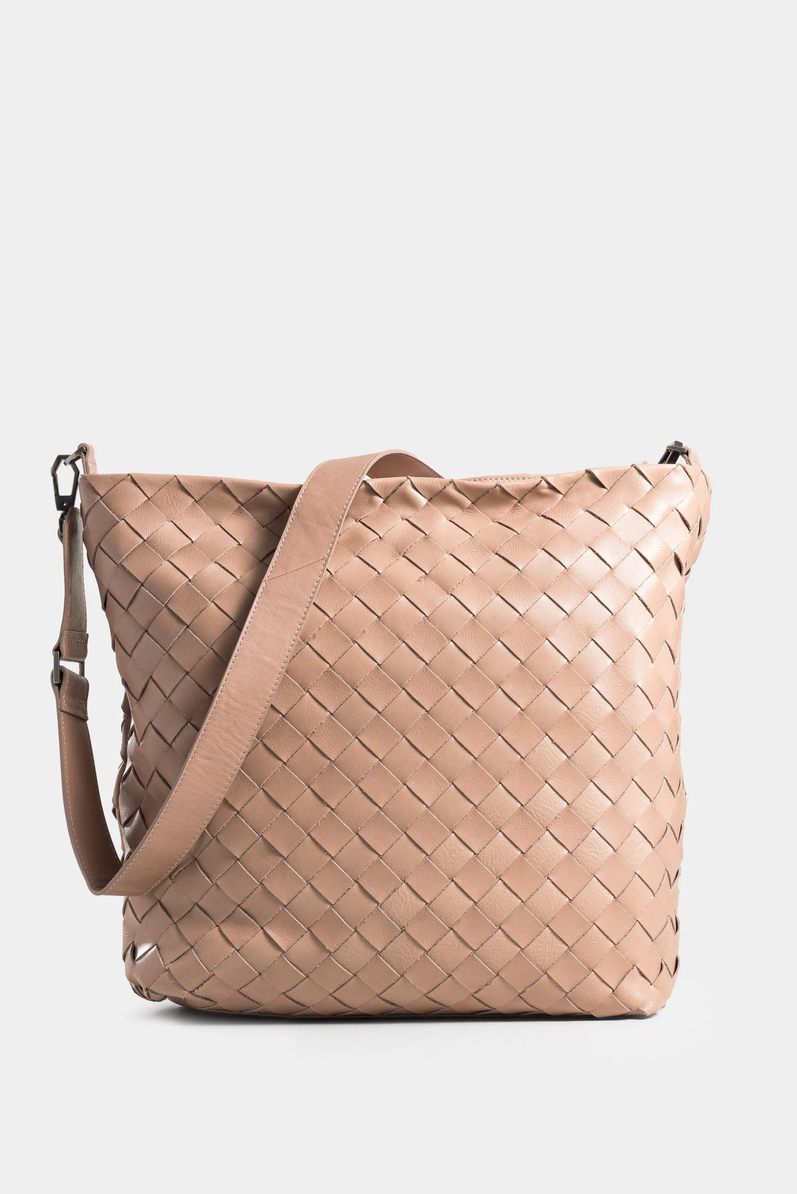 Venus Artisan Woven Leather Shopping Bag for Women - Image 3