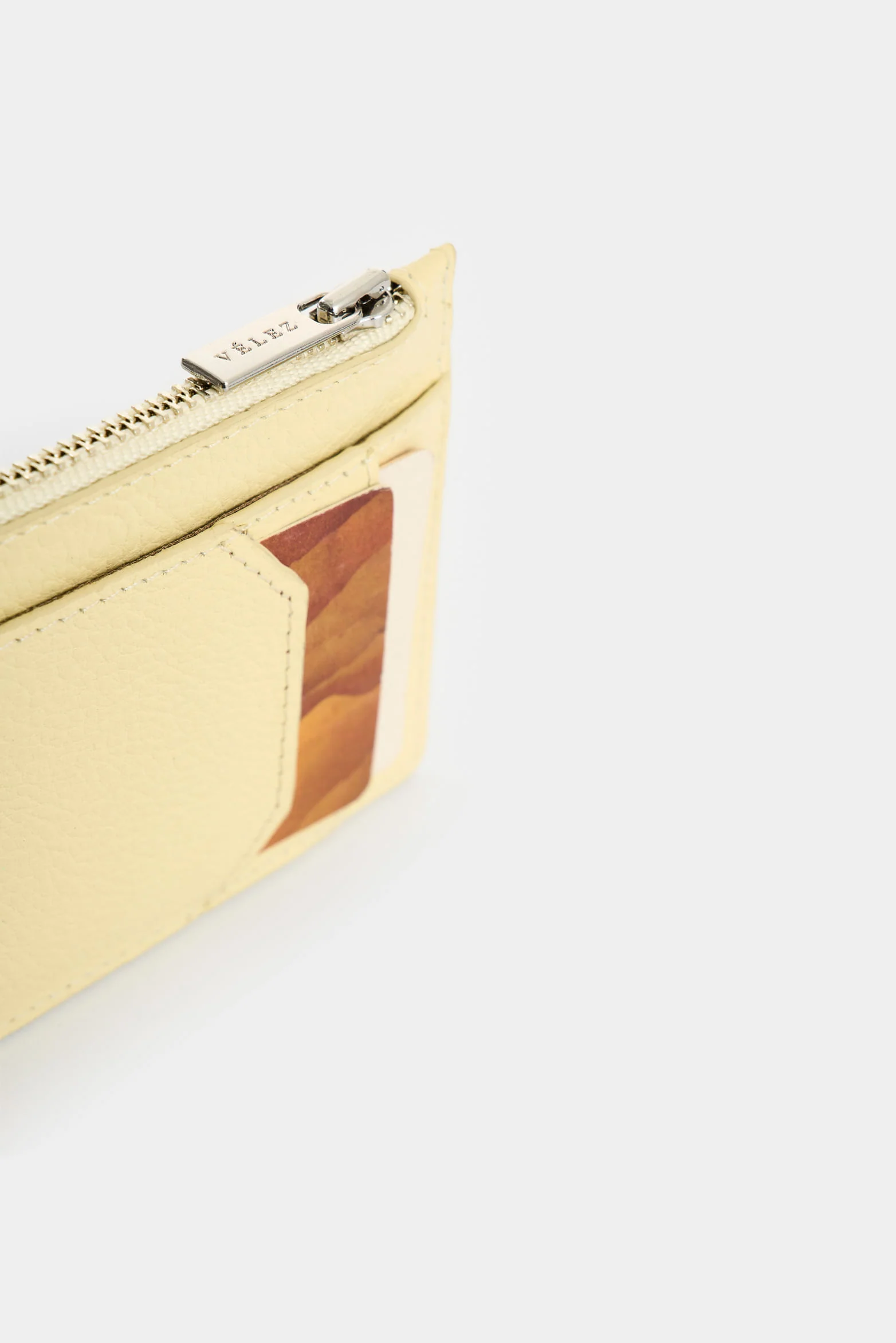 Versatile Dalia leather document holder for women - Image 5