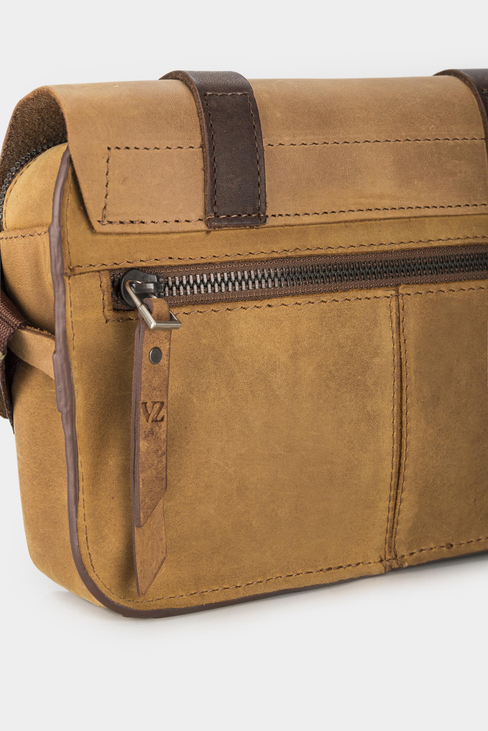 Vintage honey leather casual bumbag - Image 5