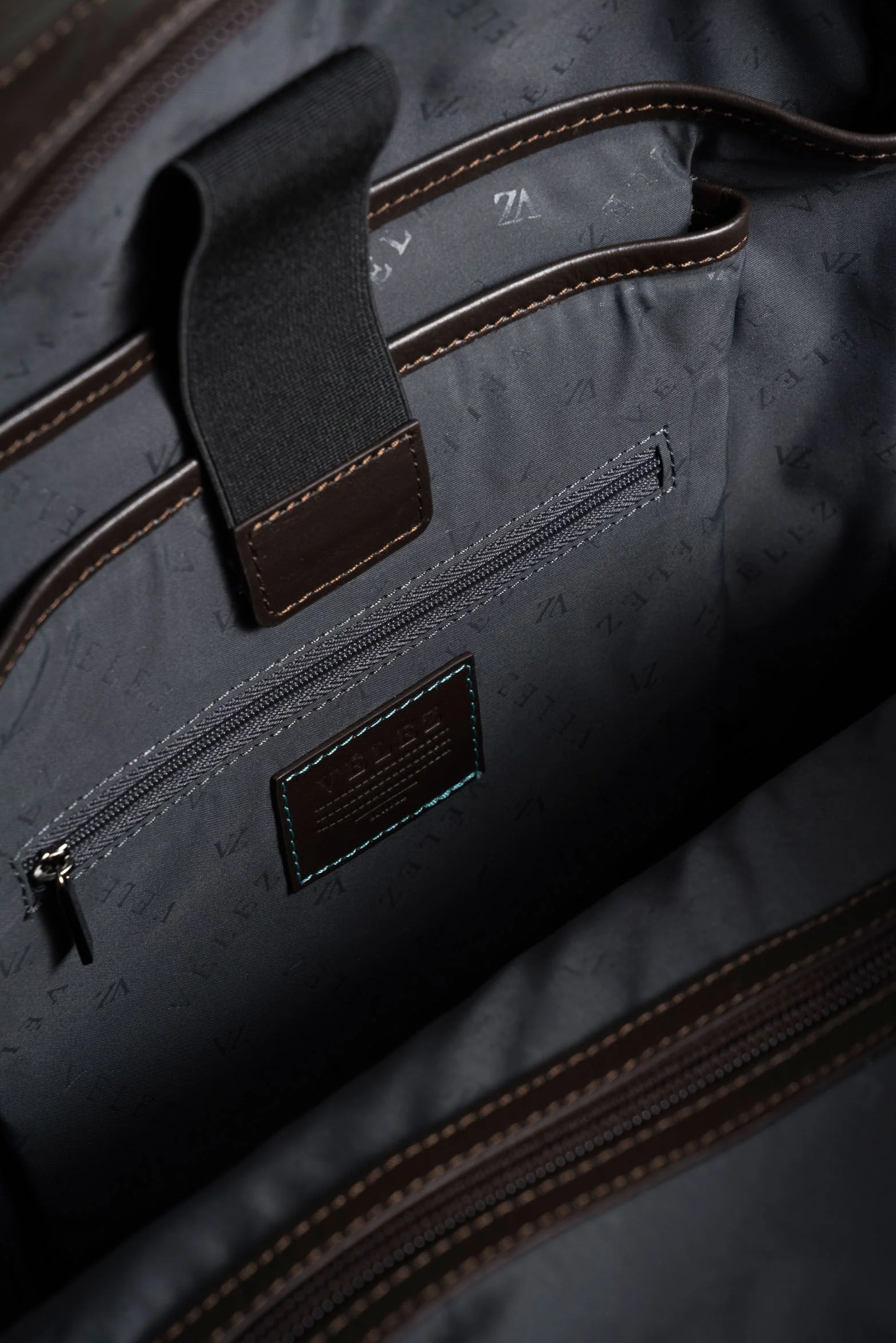 Waterproof 2 leather backpack for men with bidirectional zipper - Image 5