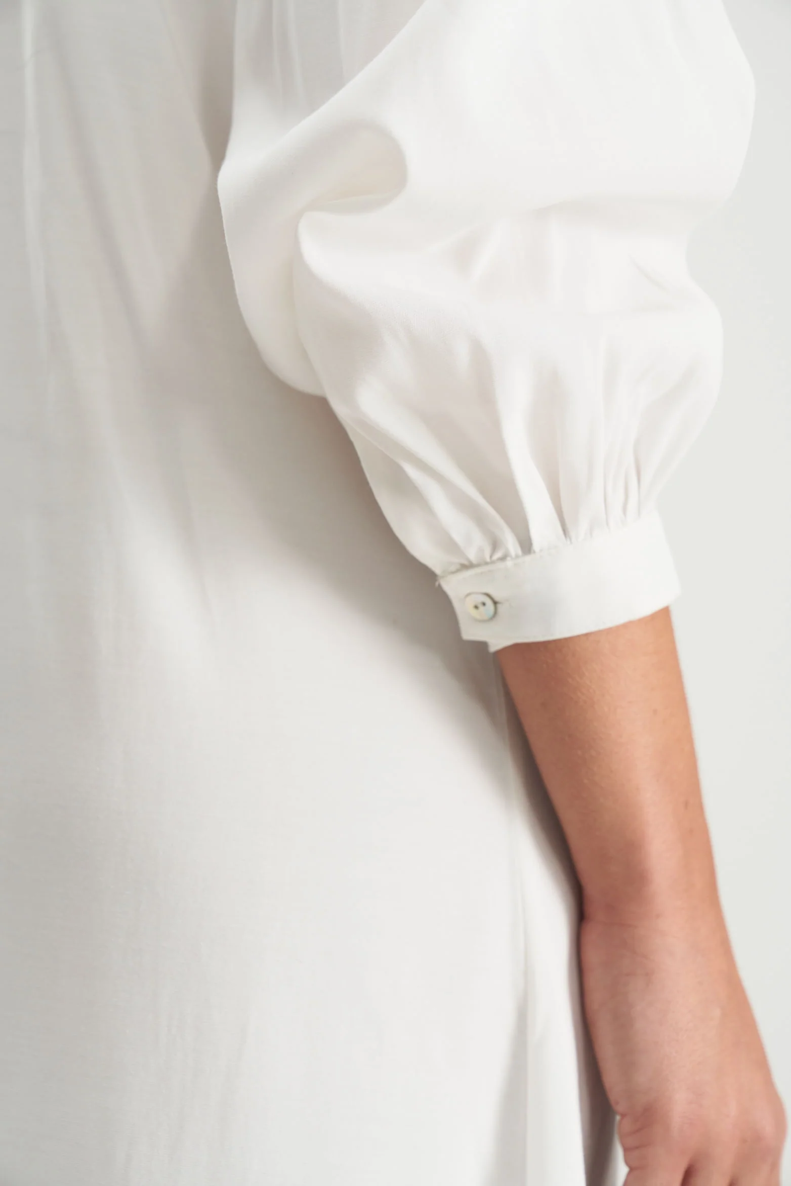 Women’s Anthracite Straight-Cut Shirt Dress in Poplin - Image 4