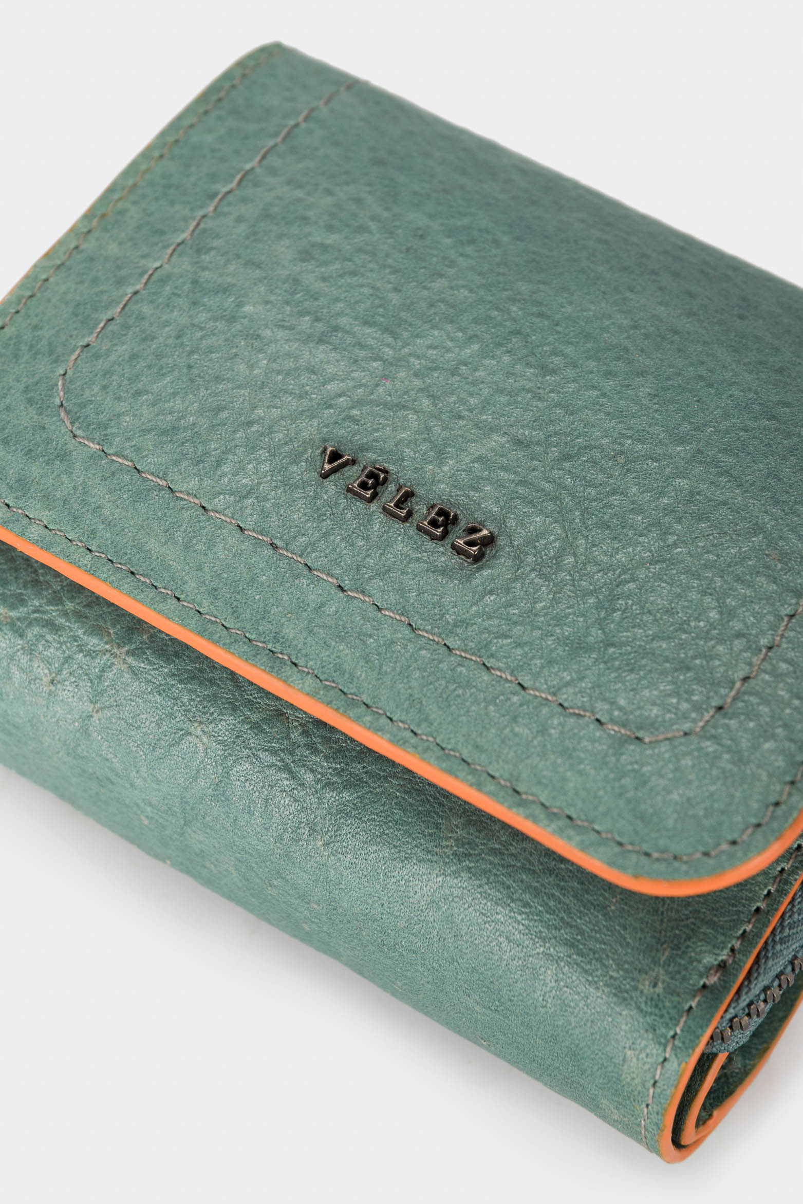 Women’s Buddha Card Holder in Leather with RFID Protection - Image 4