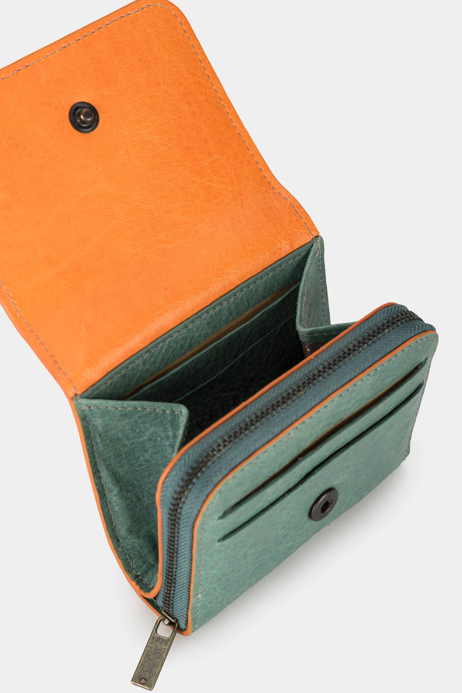 Women’s Buddha Card Holder in Leather with RFID Protection - Image 5