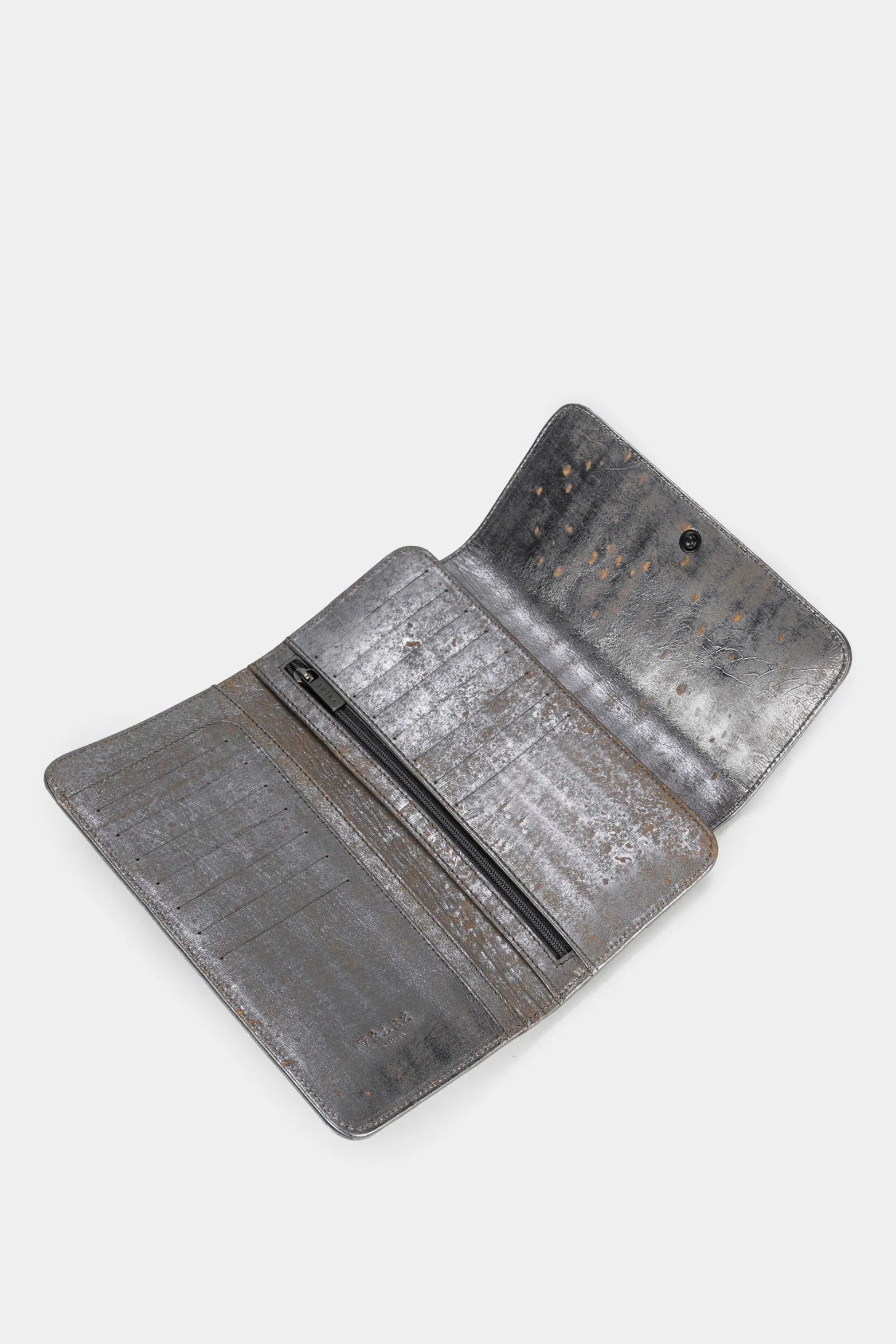 Women’s Colors Long Wallet in Leather with Handcrafted Effect - Image 2