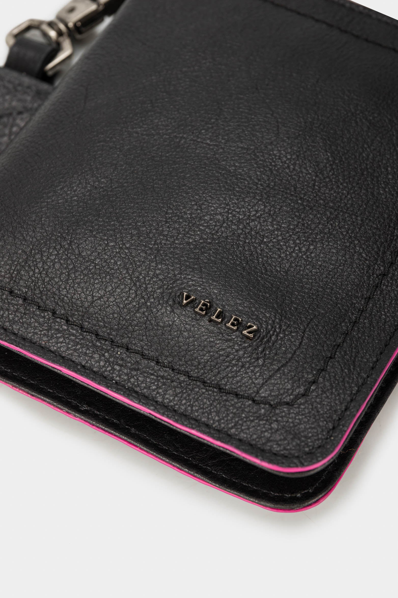 Women’s Kubor Leather Wallet with Wrist Strap - Image 4