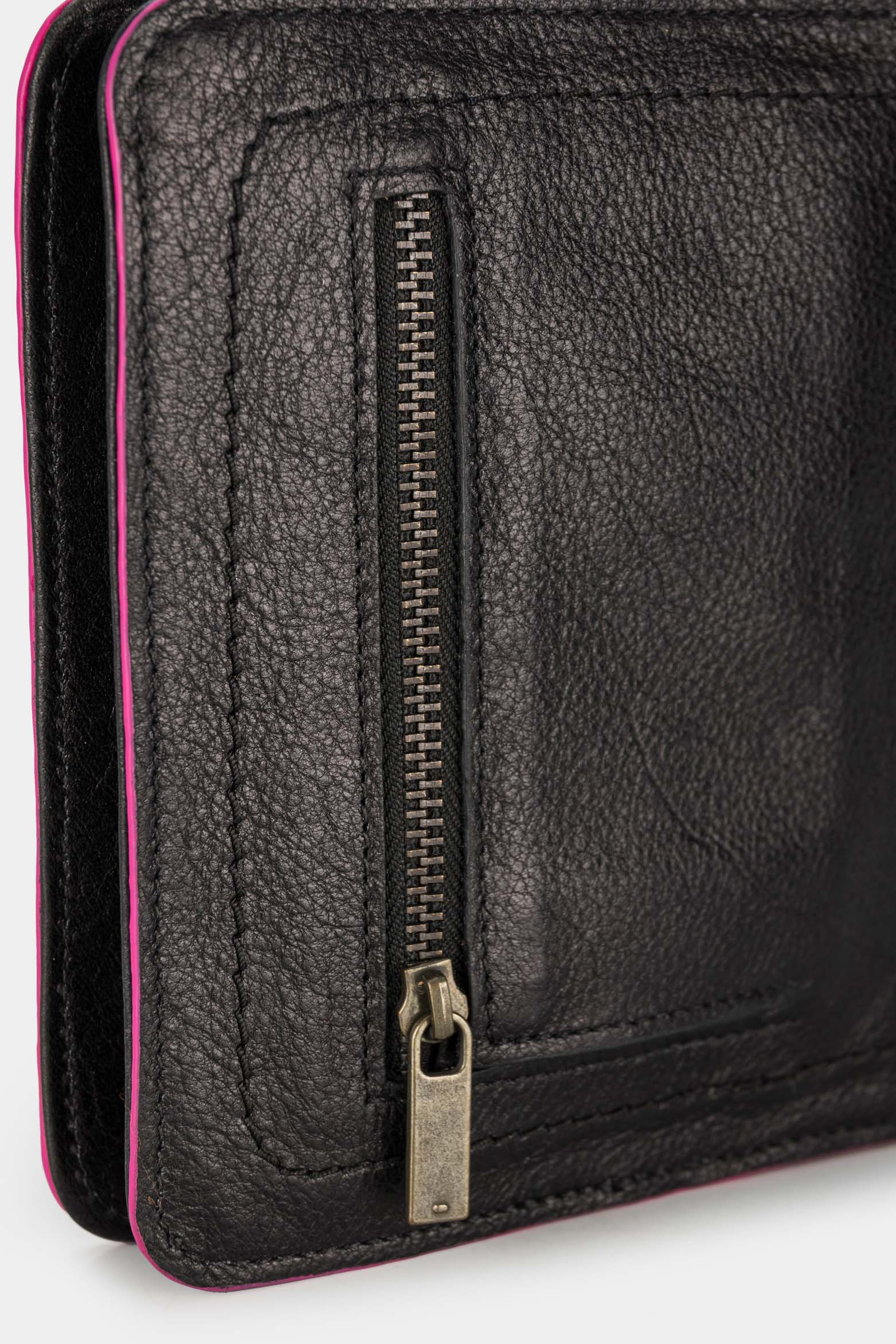 Women’s Kubor Leather Wallet with Wrist Strap - Image 6