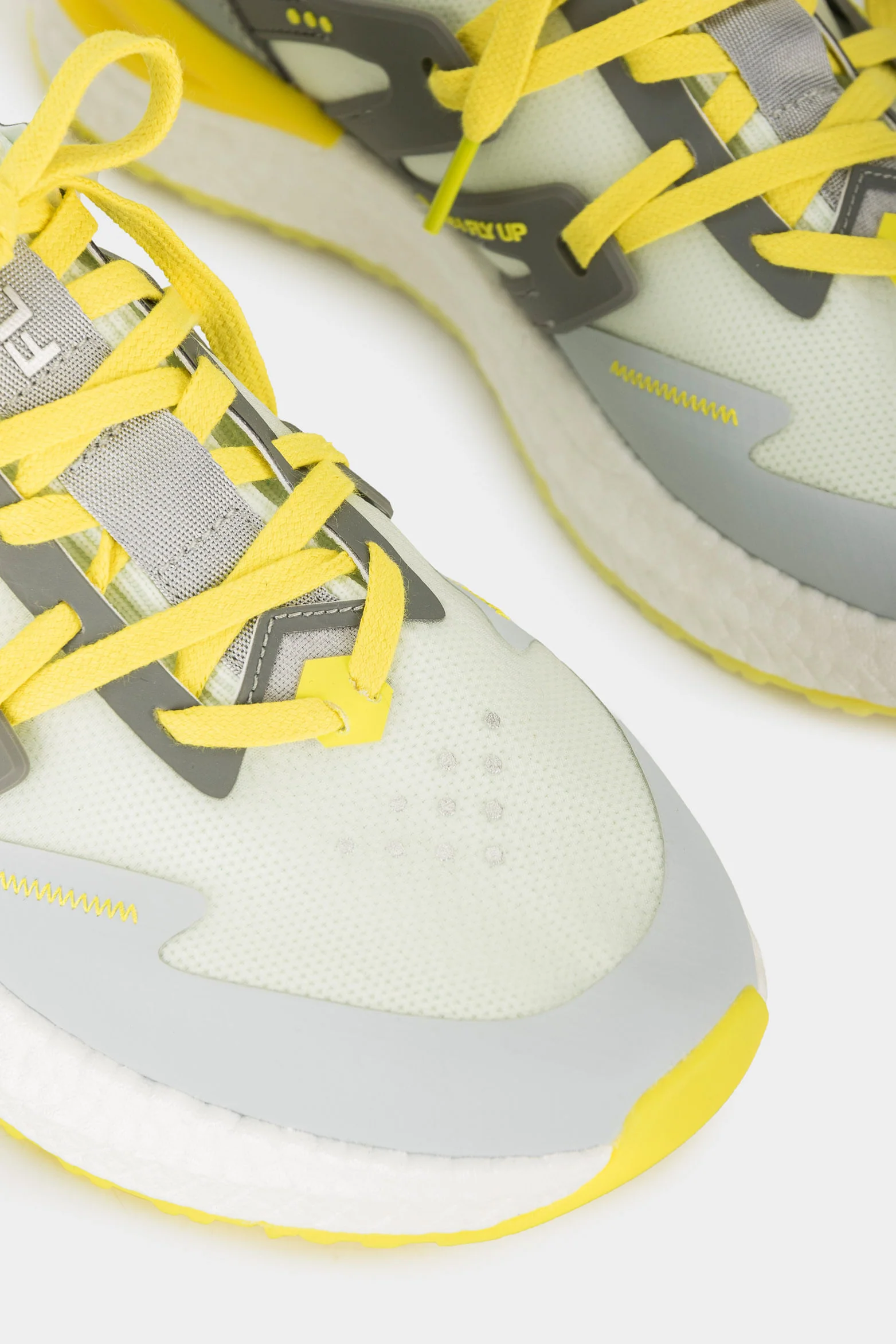 Women’s Retro Fly Up Tech Textile Sneaker - Image 4