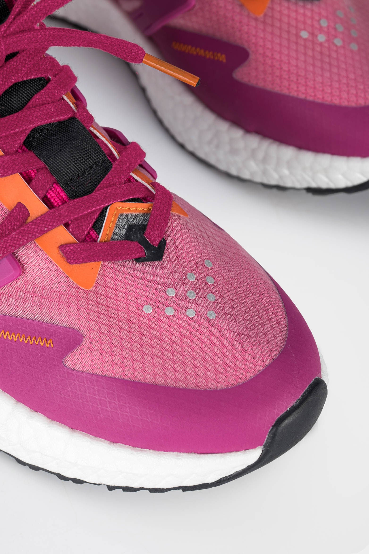 Women’s Retro Fly Up Tech Textile Sneaker - Image 4
