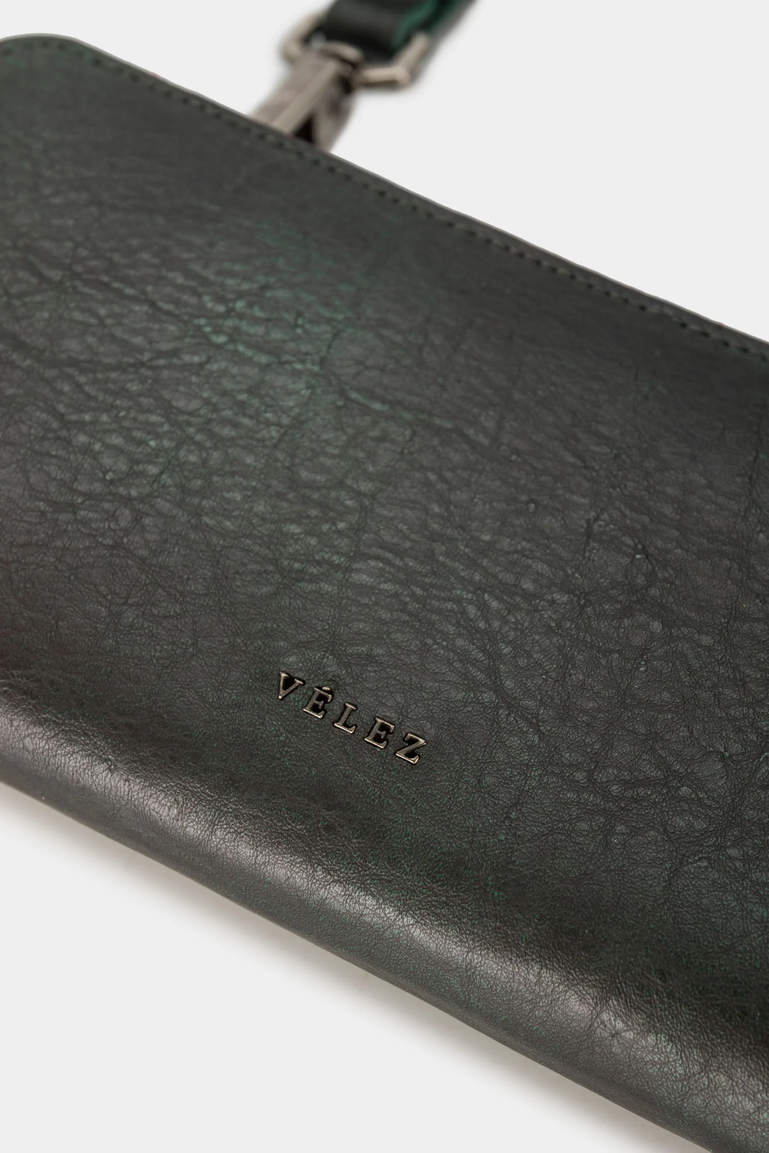 Women’s Vesuvius Leather Zip-Around Wallet with Internal Pocket - Image 4