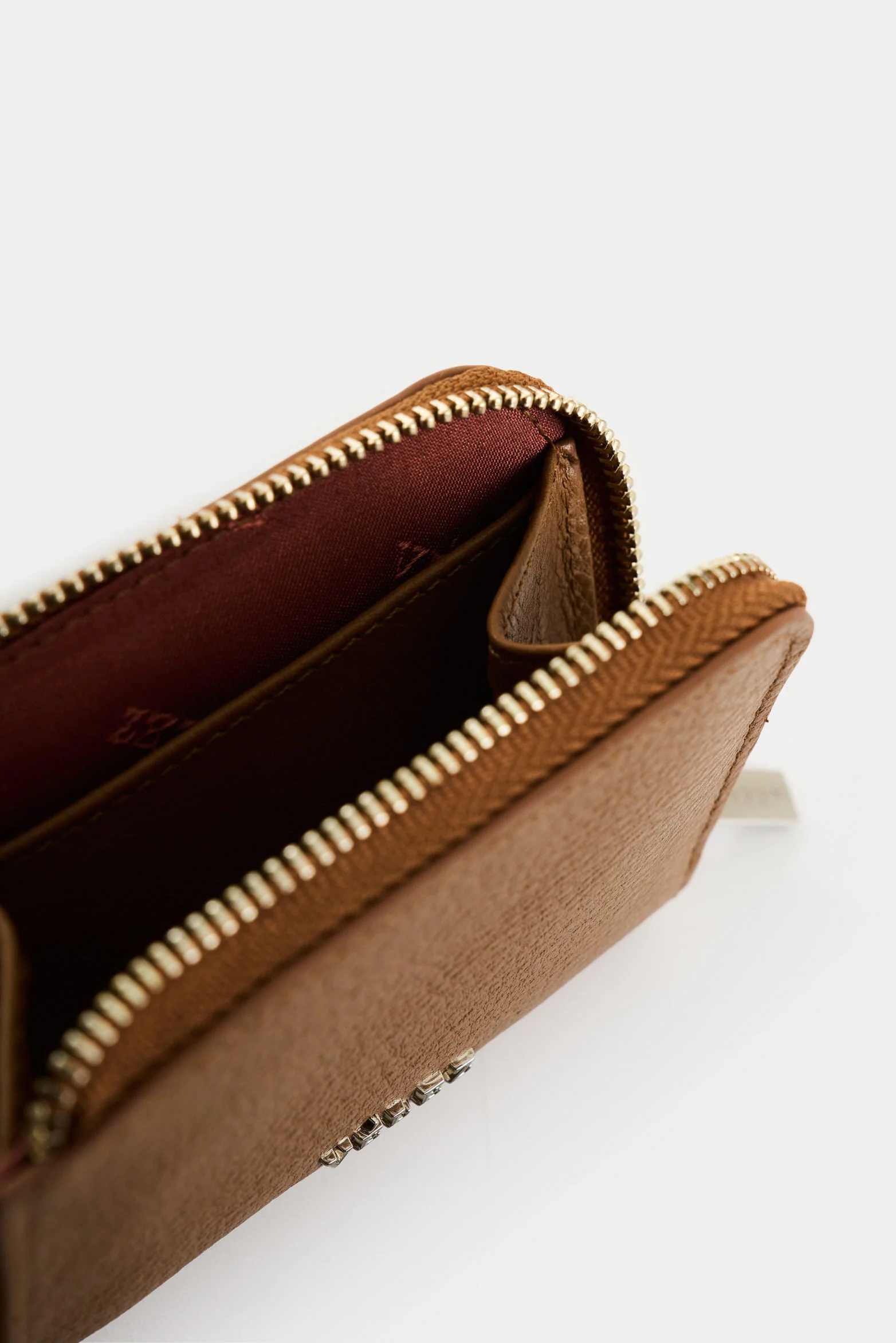 Women's Holy Leather Document Holder with Zipper - Image 5