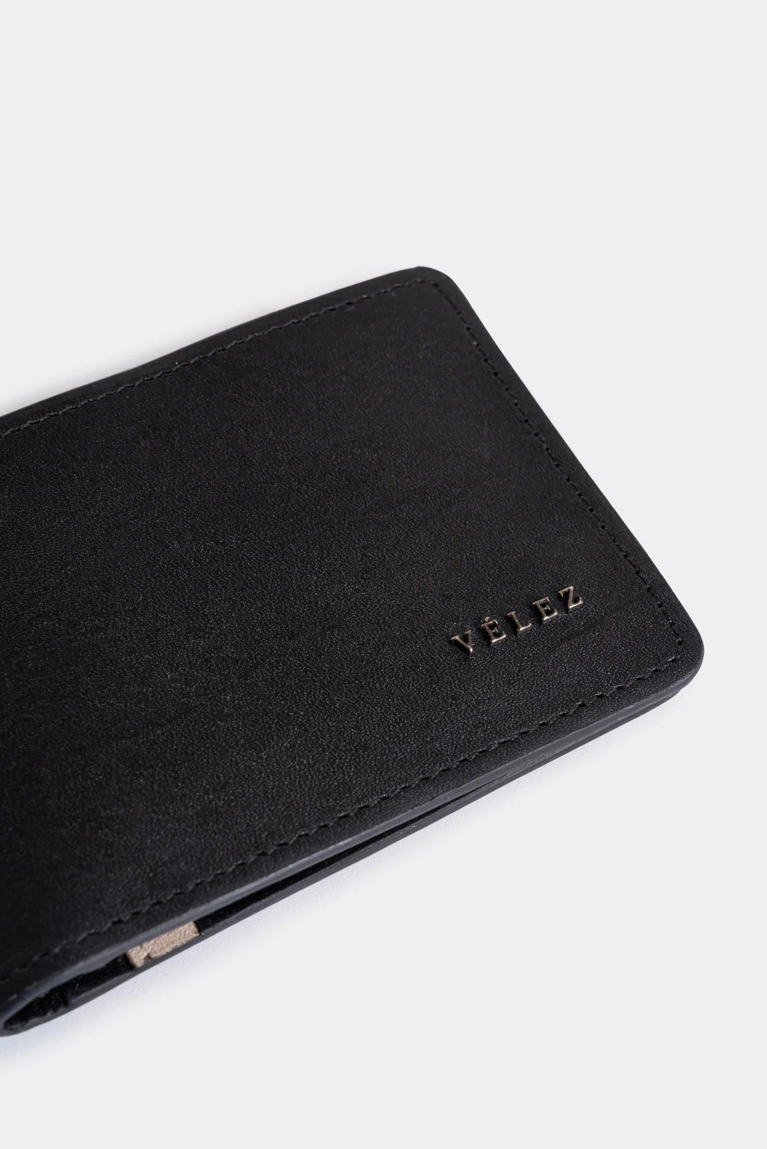 Yucatán Leather Wallet for Men Contrast Detail - Image 4